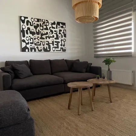 Apartament Nh Urban Living In Nea Alikarnassos