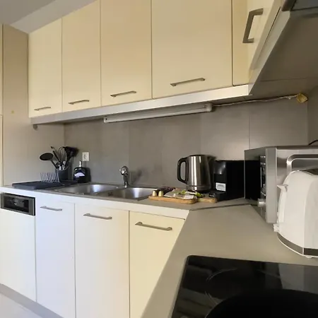 Nh Urban Living In Nea Alikarnassos Candia